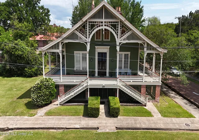 Photo 3 of Single family home for sale at 209 S Broadway St, Natchez, MS 39120 | MLS# 4159873 | Listing updated on 2026-08-24