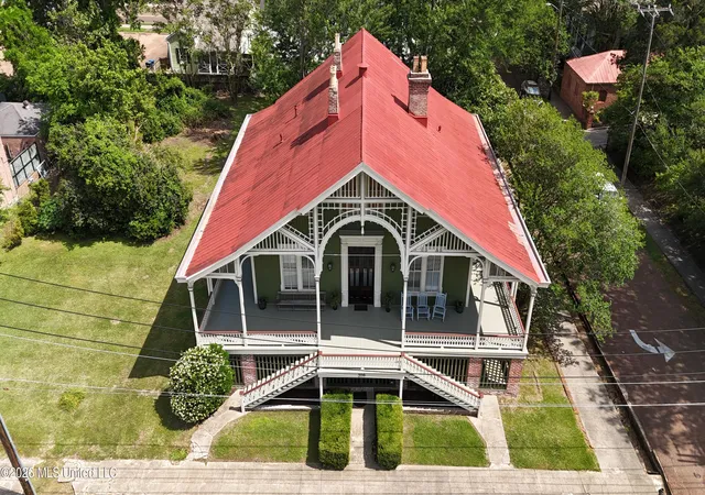 Photo 4 of Single family home for sale at 209 S Broadway St, Natchez, MS 39120 | MLS# 4159873 | Listing updated on 2026-08-24
