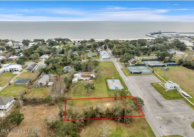 Homes for sale in Pass Christian, MS | 234 Fleitas Ave, Pass Christian, MS 39571 | MLS# 4144917