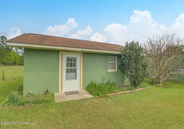 Homes for sale in Lumberton, MS | 395 Fairley Rd, Lumberton, MS 39455 | MLS# 4144947