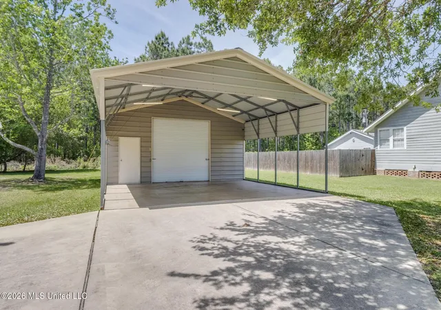 Homes for sale in Waveland, MS | 114 Campion Dr, Waveland, MS 39576 | MLS# 4145244