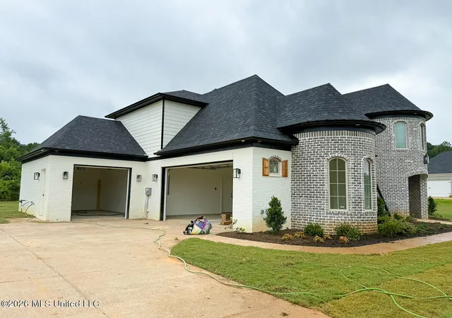 Homes for sale in Holly Springs, MS | 206 Poplar Ln, Holly Springs, MS 38635 | MLS# 4145066