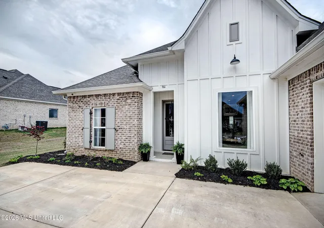 Homes for sale in Canton, MS | 966 Glenwild Cir, Canton, MS 39046 | MLS# 4146245