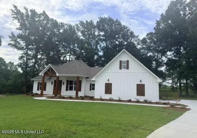 Photo 1 of Sale Pending at 120 Brayden's Bnd, Brandon, MS 39042 | MLS# 4145171 | Listing updated on 2026-08-31