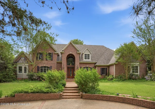 Photo 3 of Sale Pending at 136 Swan Sea Ln, Madison, MS 39110 | MLS# 4145486 | Listing updated on 2026-08-12