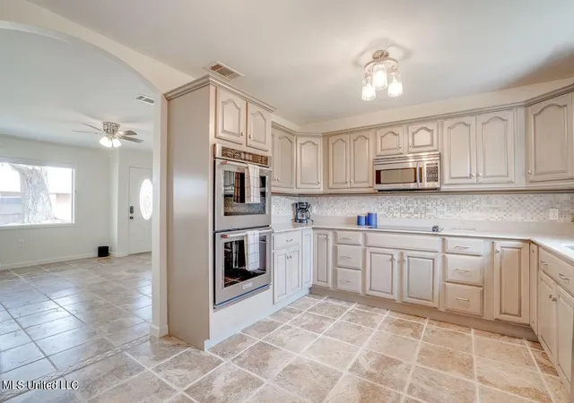 Photo 4 of Single family home for sale at 126 Bookter St, Bay Saint Louis, MS 39520 | MLS# 4145443 | Listing updated on 2026-07-30
