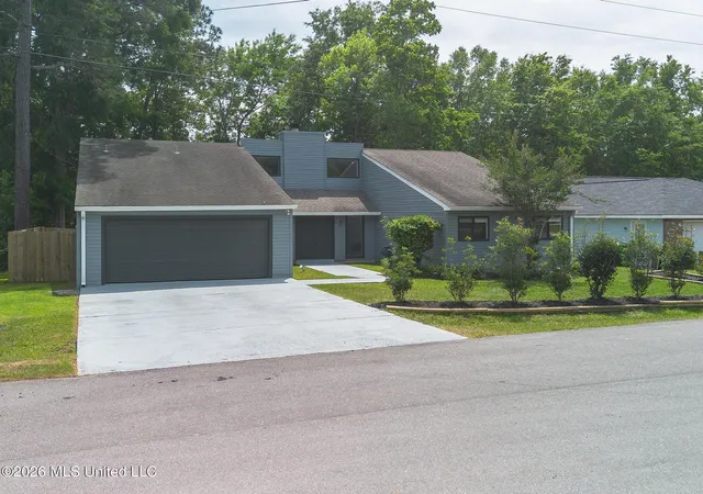 Homes for sale in Diamondhead, MS | 8818 Hana Pl, Diamondhead, MS 39525 | MLS# 4153124