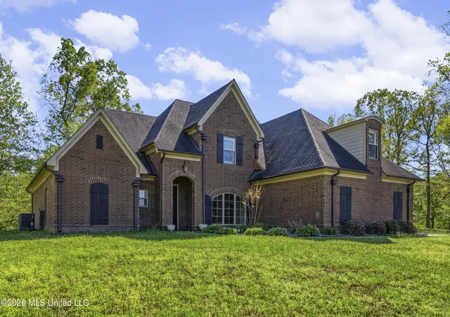 Photo 3 of Single family home for sale at 1795 Gaines Rd, Hernando, MS 38632 | MLS# 4145322 | Listing updated on 2026-04-11