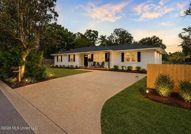 1st image of 400 N Wilson Blvd, Gulfport, MS 39503 | MLS# 4145321