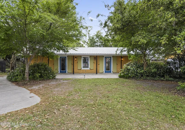 Homes for sale in Bay Saint Louis, MS | 264 Washington St, Bay Saint Louis, MS 39520 | MLS# 4145319