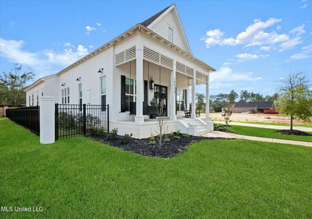 Photo 4 of Single family home for sale at 10833 Lily Ln, Gulfport, MS 39503 | MLS# 4145361 | Listing updated on 2026-07-28