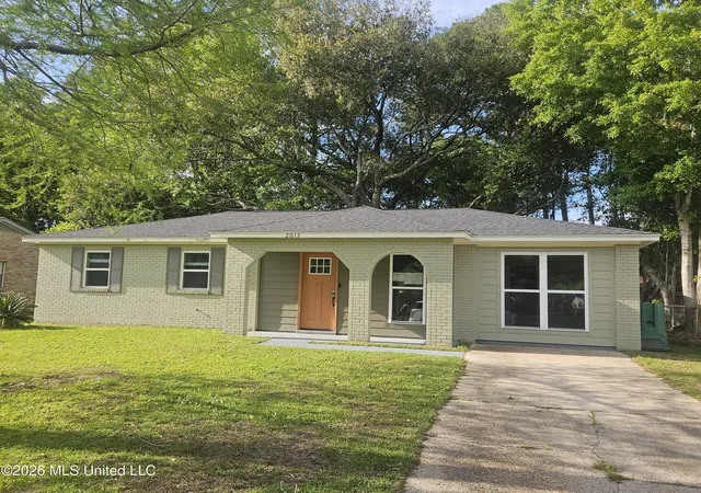 Homes for sale in Gautier, MS | 2012 Woodbury Rd, Gautier, MS 39553 | MLS# 4145372