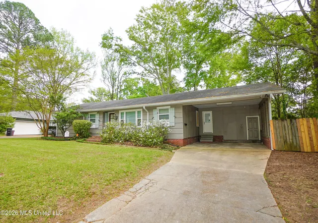 Photo 1 of Single family home for sale at 1923 Cherokee Dr, Jackson, MS 39211 | MLS# 4147926 | Listing updated on 2026-09-04