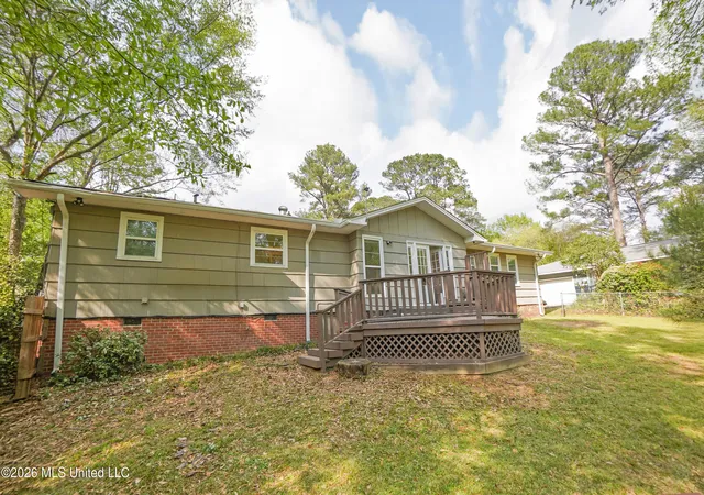 Photo 3 of Single family home for sale at 1923 Cherokee Dr, Jackson, MS 39211 | MLS# 4147926 | Listing updated on 2026-09-04