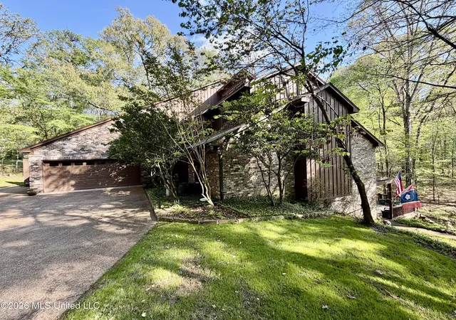 Photo 1 of Single family home for sale at 197 Skyline Dr, Clinton, MS 39056 | MLS# 4145523 | Listing updated on 2026-07-02