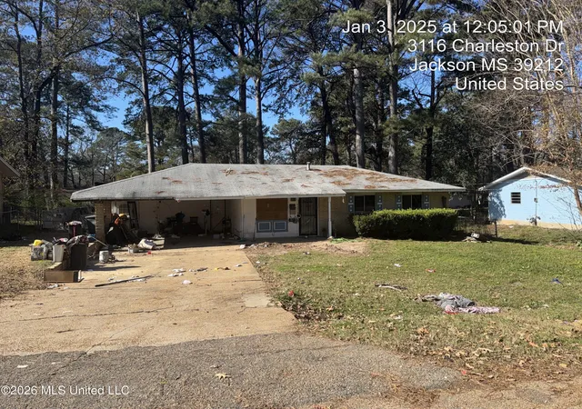Homes for sale in Jackson, MS | 3119 Charleston Dr, Jackson, MS 39212 | MLS# 4145756