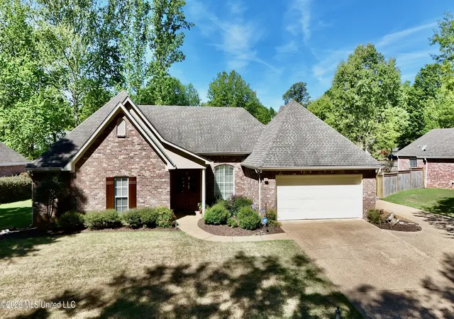 1st image of 202 Bruenburg Pkwy, Clinton, MS 39056 | MLS# 4146399