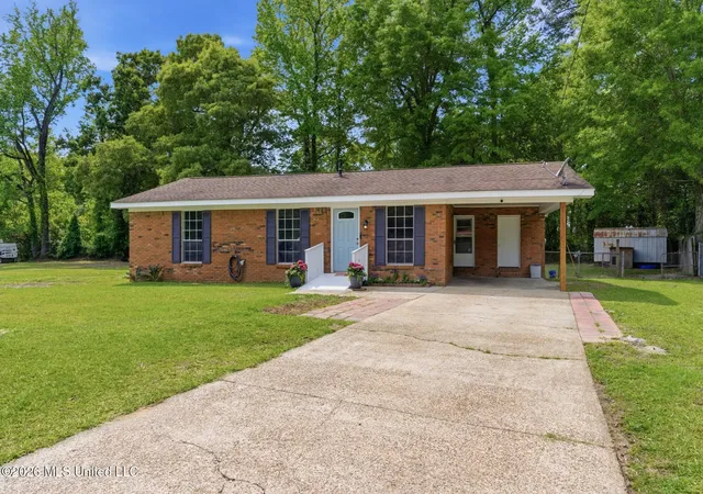 Homes for sale in Petal, MS | 205 Woodside Dr, Petal, MS 39465 | MLS# 4145909