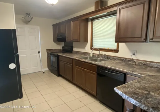 Photo 3 of Single family home for sale at 3511 Sherwood St, Pascagoula, MS 39581 | MLS# 4145820 | Listing updated on 2026-04-23