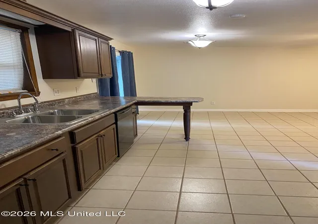 Photo 4 of Single family home for sale at 3511 Sherwood St, Pascagoula, MS 39581 | MLS# 4145820 | Listing updated on 2026-04-23
