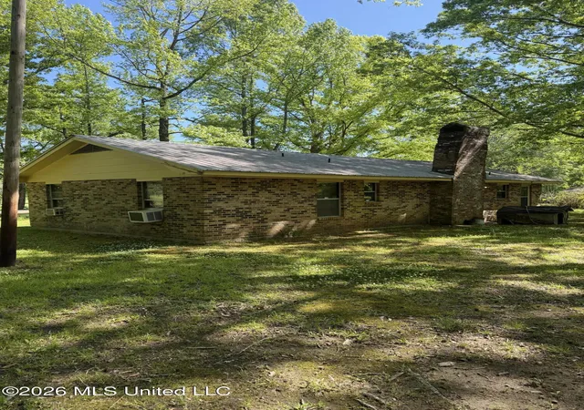 Homes for sale in Gloster, MS | 1028 Busy Corner Rd, Gloster, MS 39638 | MLS# 4145859