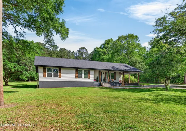 Photo 3 of Single family home for sale at 469 E Highway 26, Poplarville, MS 39470 | MLS# 4145944 | Listing updated on 2026-09-03