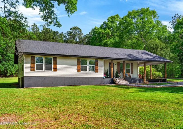 Photo 3 of Single family home for sale at 469 E Highway 26, Poplarville, MS 39470 | MLS# 4145944 | Listing updated on 2026-09-03