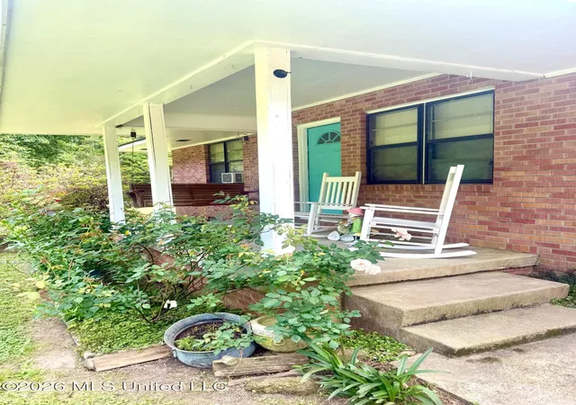 Homes for sale in Bogue Chitto, MS | 1330 Calvary Dr, Bogue Chitto, MS 39629 | MLS# 4146047