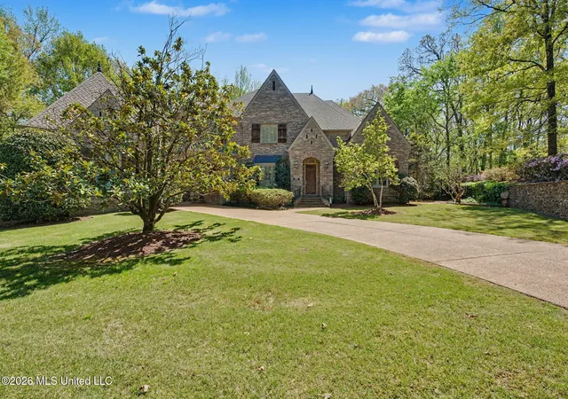 Photo 4 of Single family home for sale at 13921 Valley Oaks Dr, Olive Branch, MS 38654 | MLS# 4146397 | Listing updated on 2026-05-20