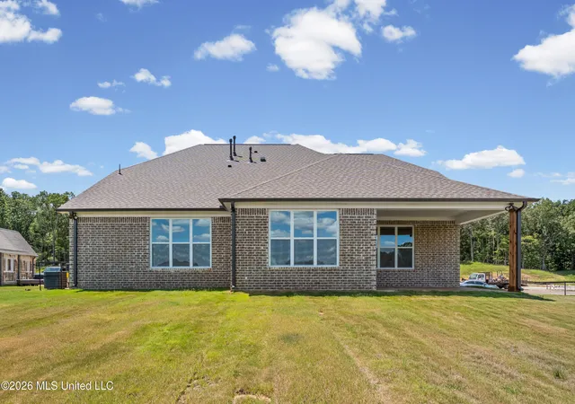 Photo 3 of Single family home for sale at 5122 River Grv Ln, Olive Branch, MS 38654 | MLS# 4146066 | Listing updated on 2026-09-15