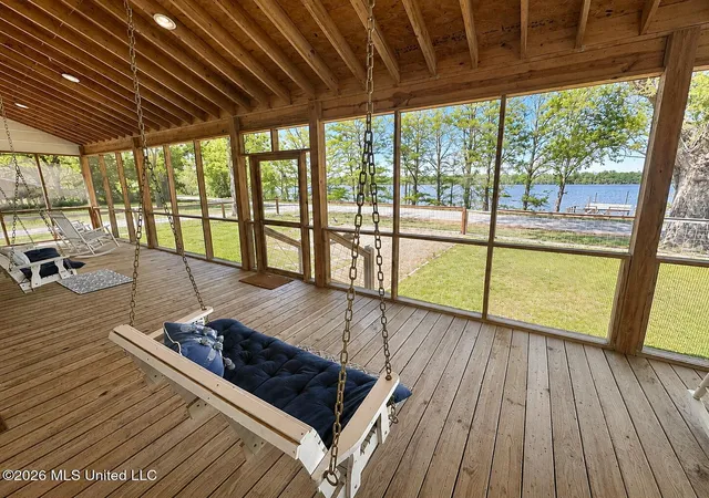 Homes for sale in Dundee, MS | 1238 Moon Lake Rd, Dundee, MS 38626 | MLS# 4146540