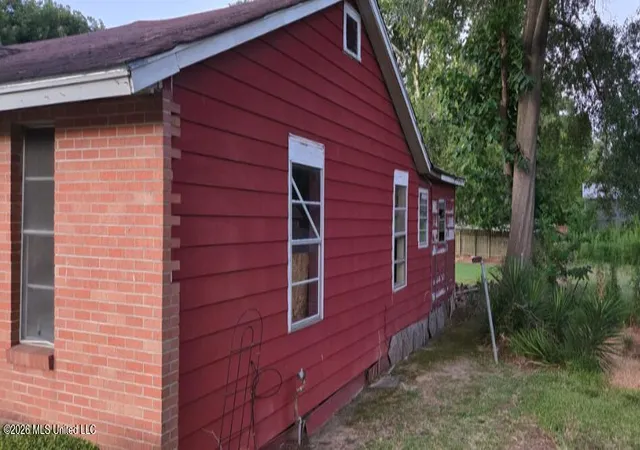 Photo 2 of Single family home for sale at 4032 N Wabash St, Jackson, MS 39213 | MLS# 4159078 | Listing updated on 2026-08-21