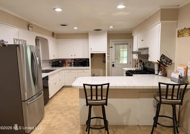 Homes for sale in Utica, MS | 527 Carpenter St, Utica, MS 39175 | MLS# 4146339
