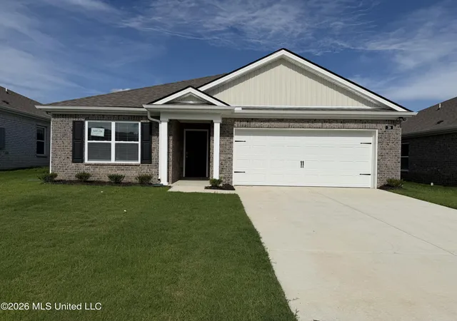 Homes for sale in Byhalia, MS | 39 S Thorn Tree St, Byhalia, MS 38611 | MLS# 4149656