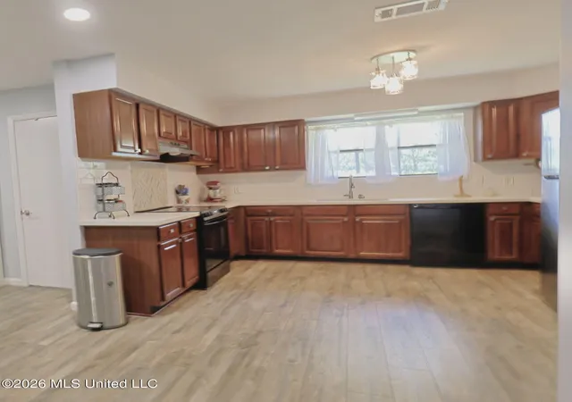 5th image of 14143 Lumpkin Rd, Gulfport, MS 39503 | MLS# 4146455
