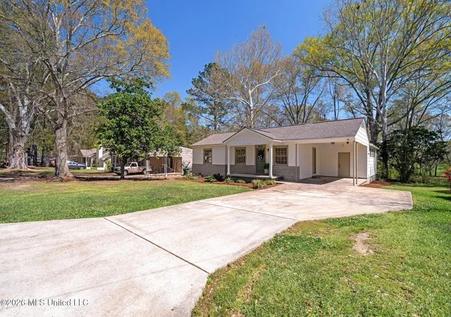 Homes for sale in Brookhaven, MS | 1005 S Jackson Street, Brookhaven, MS 39601 | MLS# 4146445