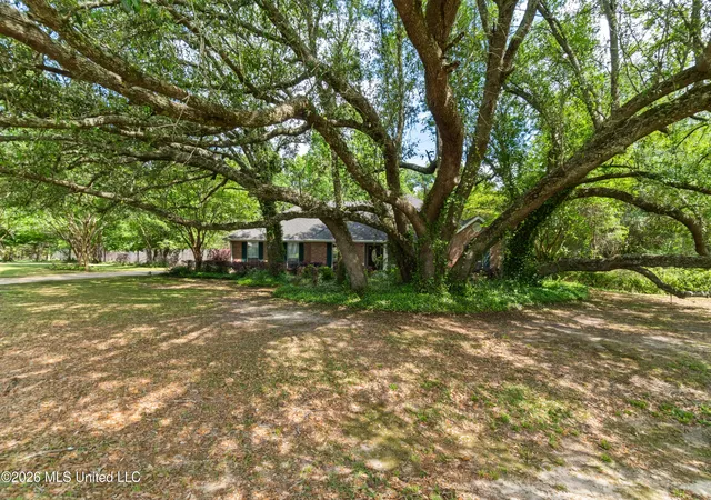 Homes for sale in Picayune, MS | 107 Brentwood Dr, Picayune, MS 39466 | MLS# 4146463