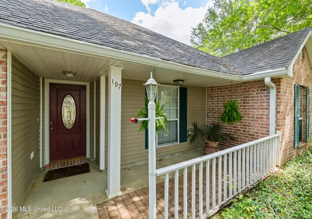 Homes for sale in Picayune, MS | 107 Brentwood Dr, Picayune, MS 39466 | MLS# 4146463