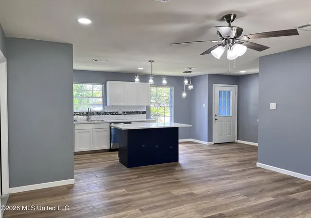 Photo 4 of Single family home for sale at 2405 Woolmarket St, Gulfport, MS 39503 | MLS# 4146659 | Listing updated on 2026-09-24
