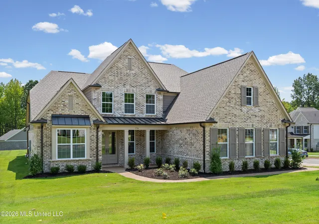 Photo 2 of Single family home for sale at 1794 Single Tree Dr, Hernando, MS 38632 | MLS# 4146485 | Listing updated on 2026-09-20