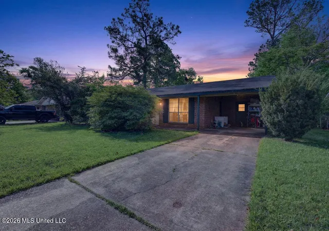 Photo 1 of Single family home for sale at 2702 E Angela Cir, Gulfport, MS 39503 | MLS# 4146530 | Listing updated on 2026-04-21