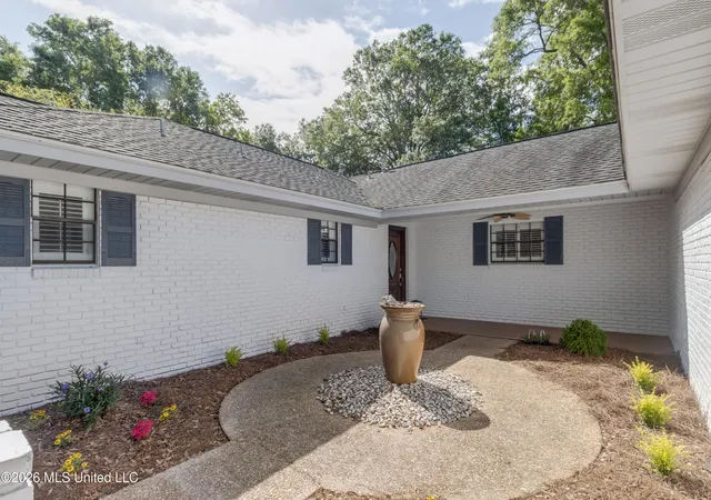 Photo 4 of Single family home for sale at 7 Keyser Ln, Gulfport, MS 39507 | MLS# 4146627 | Listing updated on 2026-06-26
