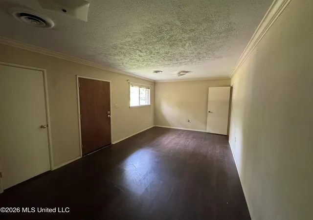 Photo 3 of Single family home for sale at 3236 Woodview Dr, Jackson, MS 39212 | MLS# 4146640 | Listing updated on 2026-09-08