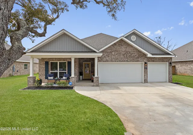 Homes for sale in Ocean Springs, MS | 5297 South St, Ocean Springs, MS 39564 | MLS# 4146688
