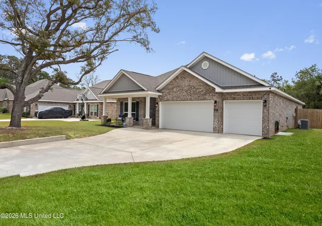 Homes for sale in Ocean Springs, MS | 5297 South St, Ocean Springs, MS 39564 | MLS# 4146688