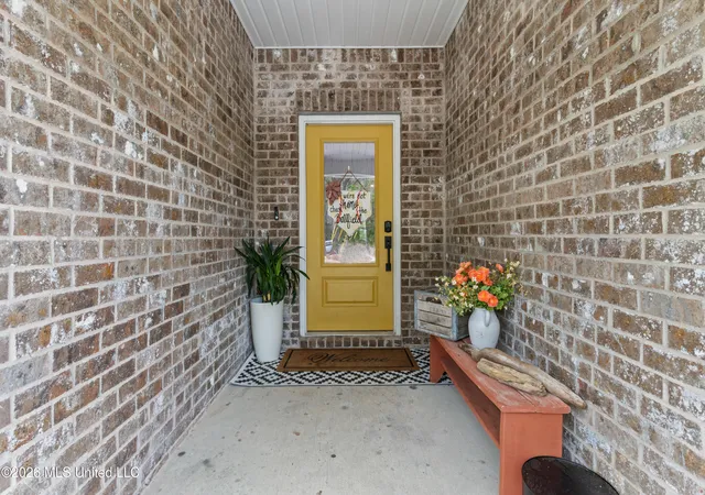 Homes for sale in Ocean Springs, MS | 5297 South St, Ocean Springs, MS 39564 | MLS# 4146688