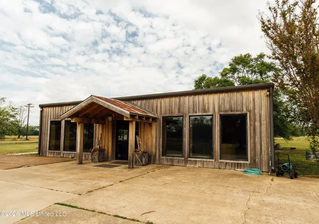 1st image of 63001 Us 82, Greenwood, MS 38930 | MLS# 4146666