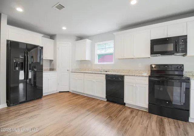 Photo 3 of Single family home for sale at 13008 Turtle Crk Pkwy, Gulfport, MS 39503 | MLS# 4146978 | Listing updated on 2026-10-26