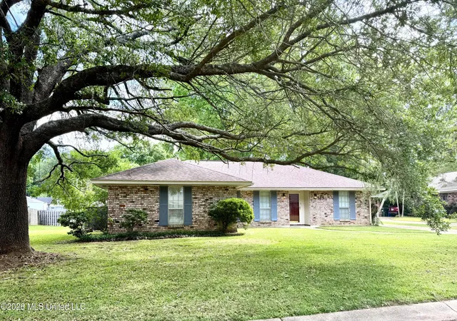 1st image of 109 N Meadow Rd, Natchez, MS 39120 | MLS# 4146777