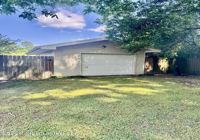 31st image of 109 N Meadow Rd, Natchez, MS 39120 | MLS# 4146777